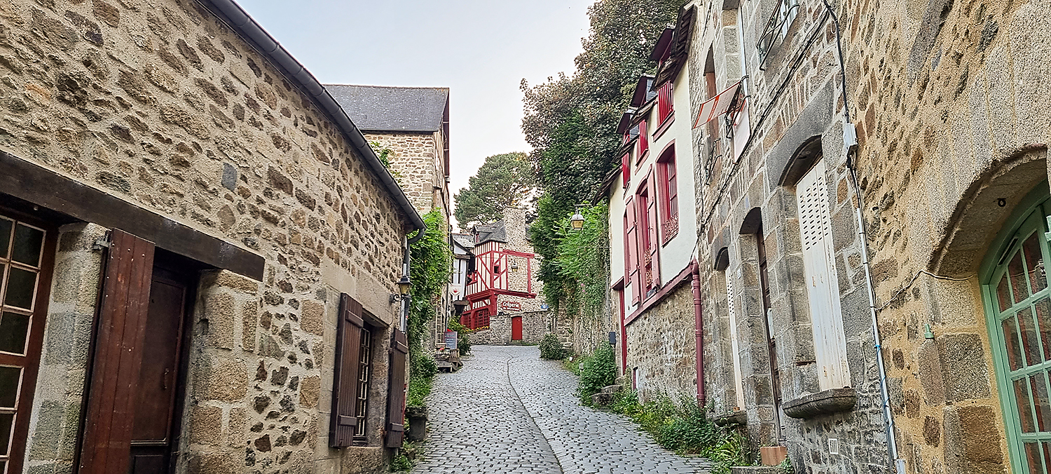 Dinan